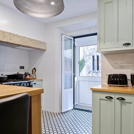 Apartment Bella Vista - Modern Classic In Heart Of City Lisbon