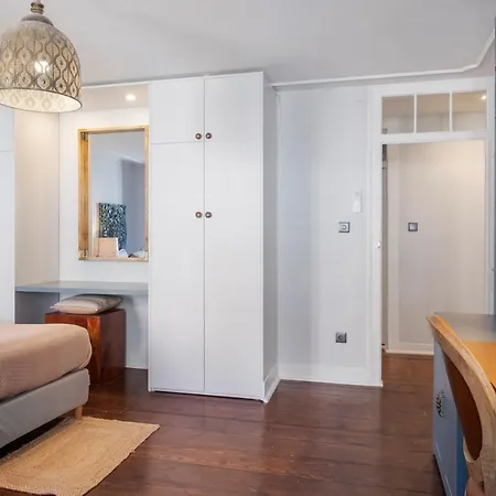 Bella Vista - Modern Classic In Heart Of City 아파트 *