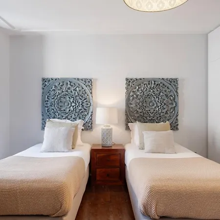 Bella Vista - Modern Classic In Heart Of City 아파트 리스본